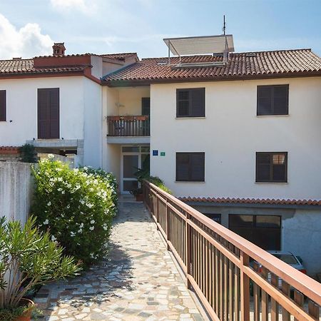 Apartman Piljan Pula Luaran gambar